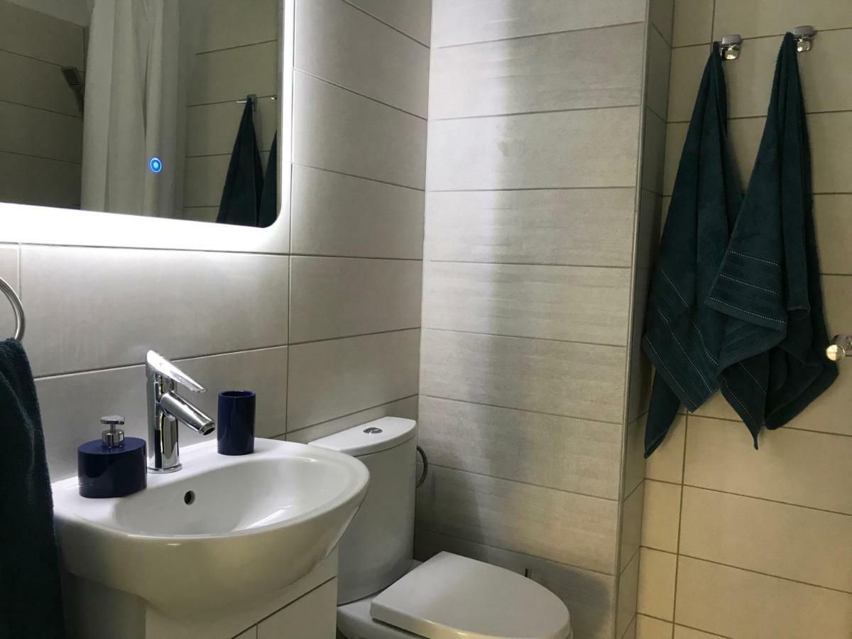 Luxury Westpark 2 Presidentialsuite With Lake View W4 Bukarest Kültér fotó